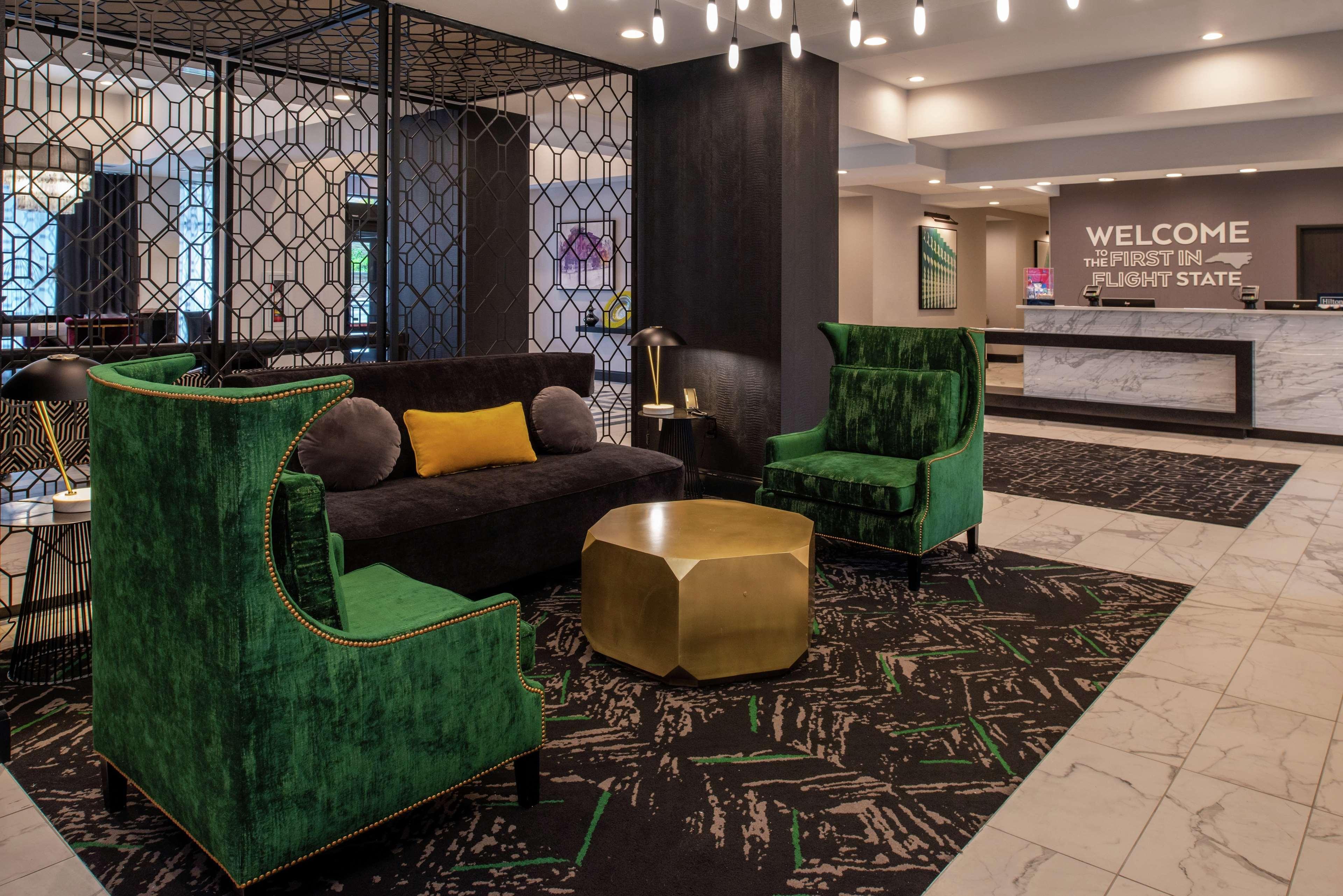 Hampton Inn & Suites Winston-Salem Downtown Экстерьер фото