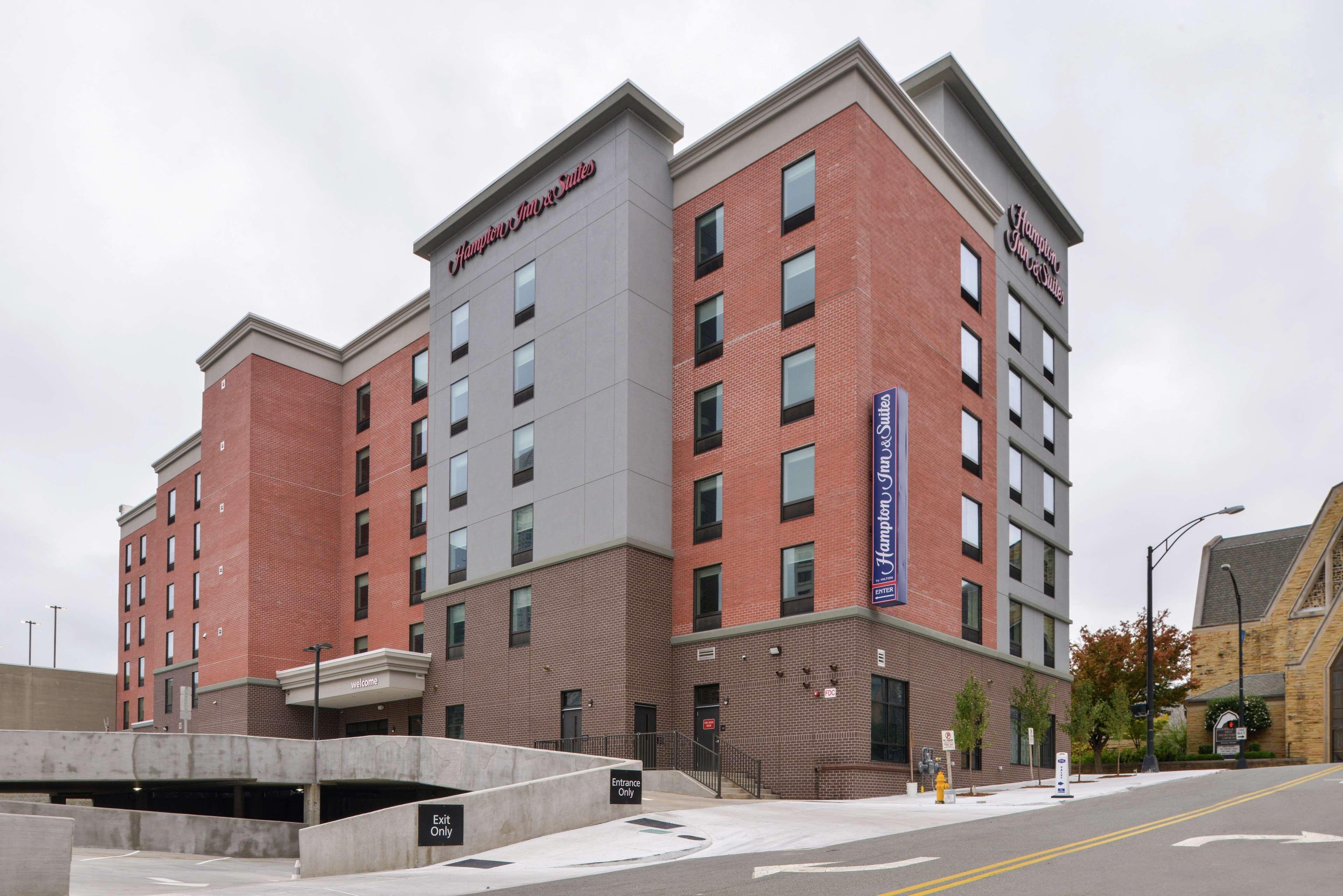 Hampton Inn & Suites Winston-Salem Downtown Экстерьер фото