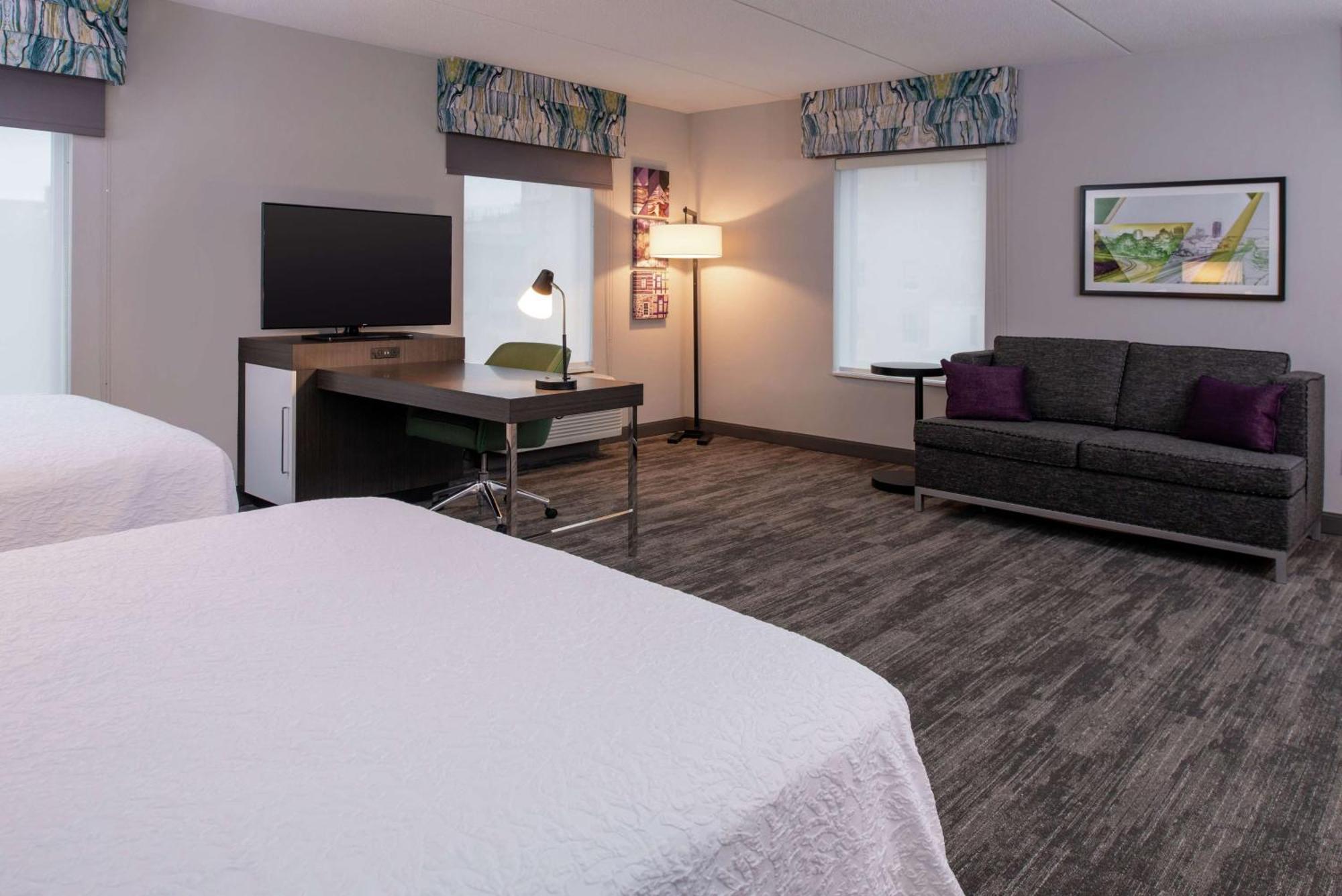 Hampton Inn & Suites Winston-Salem Downtown Экстерьер фото
