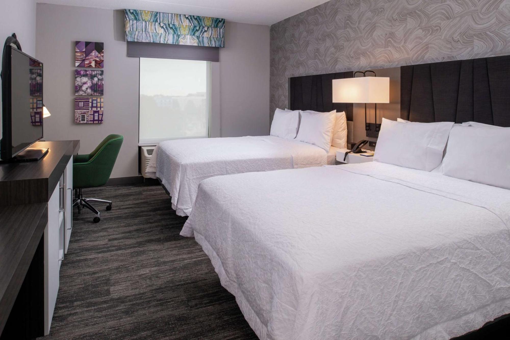 Hampton Inn & Suites Winston-Salem Downtown Экстерьер фото